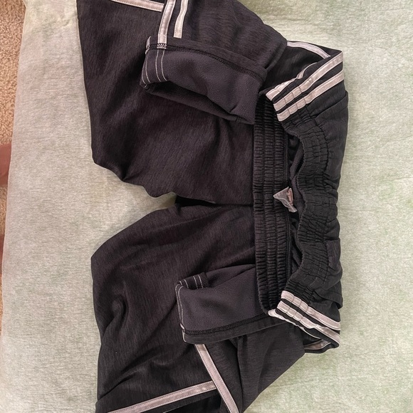 Boys Adidas sweatpants - Picture 2 of 3